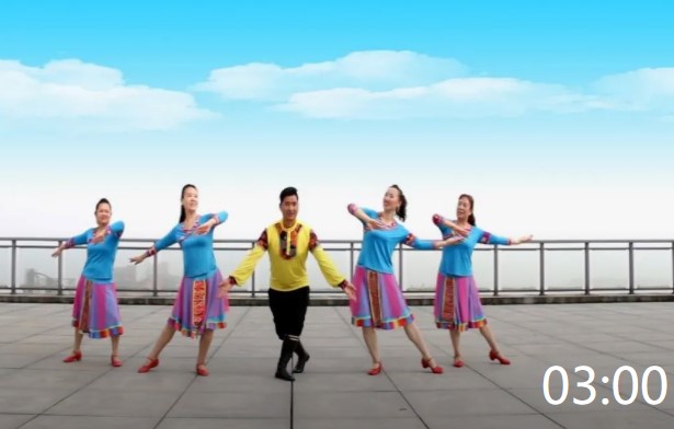 凤凰六哥原创广场舞《西海情歌》藏族舞团队版！