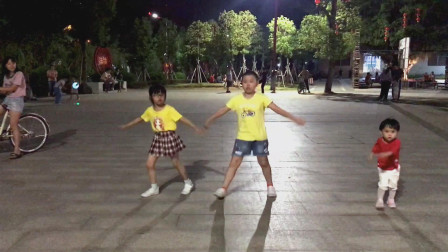 庆祝国庆跳一支《中国中国看好您》健身舞献给亲爱的祖国